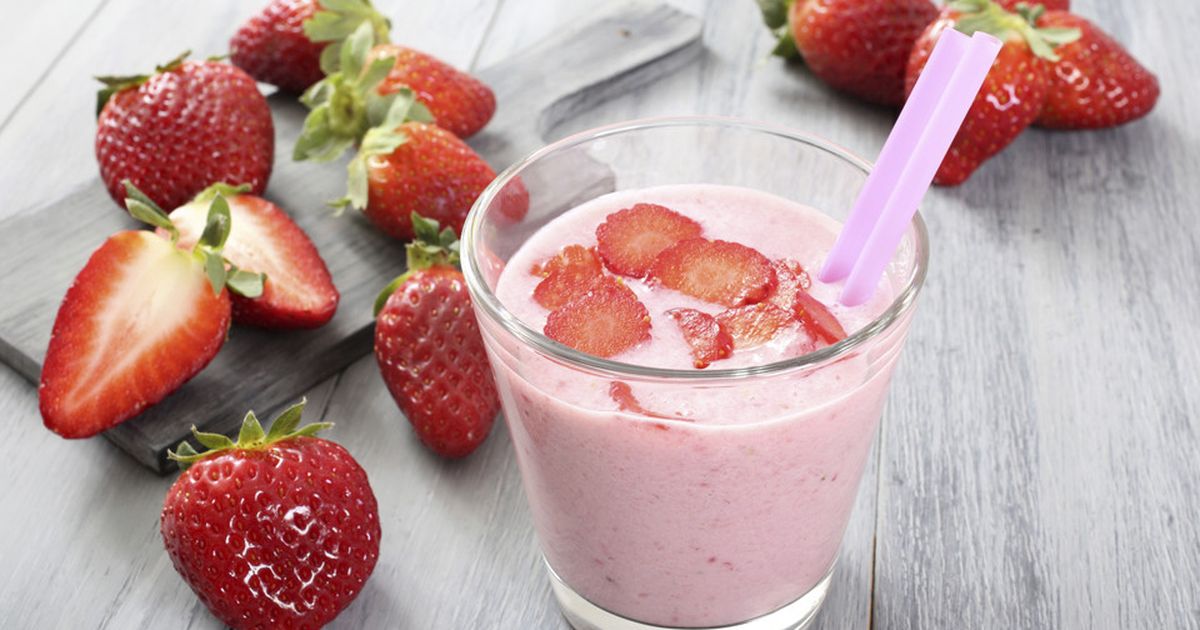 Erdbeer-Milchshake: Fruchtigen Drink selber machen | BUNTE.de