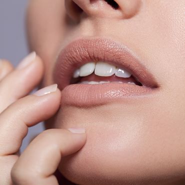 Abhilfe bei spröden Lippen: Das sind die besten Lippenpflegestifte 2023