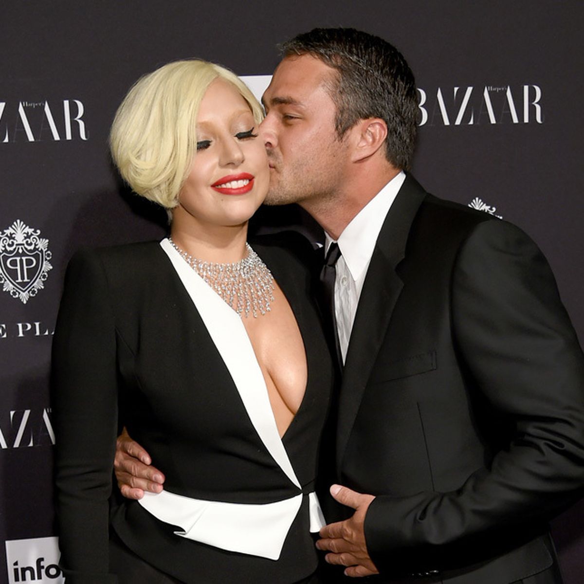 Lady Gaga Sie Und Taylor Kinney Feiern Ihre Liebe Bunte De