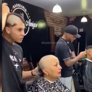 Krebspatientin muss sich Glatze rasieren – Friseure ziehen aus Solidarität mit
