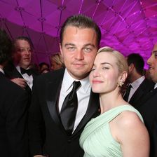 Leo und seine Filmkollegin Kate treffen sich so oft bei den Oscars, dass sie schon zu seiner Entourage zählt.