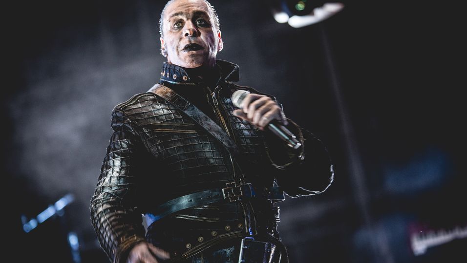 "Rammstein"-Frontmann Till Lindemann verschiebt Tour auf Herbst 2023