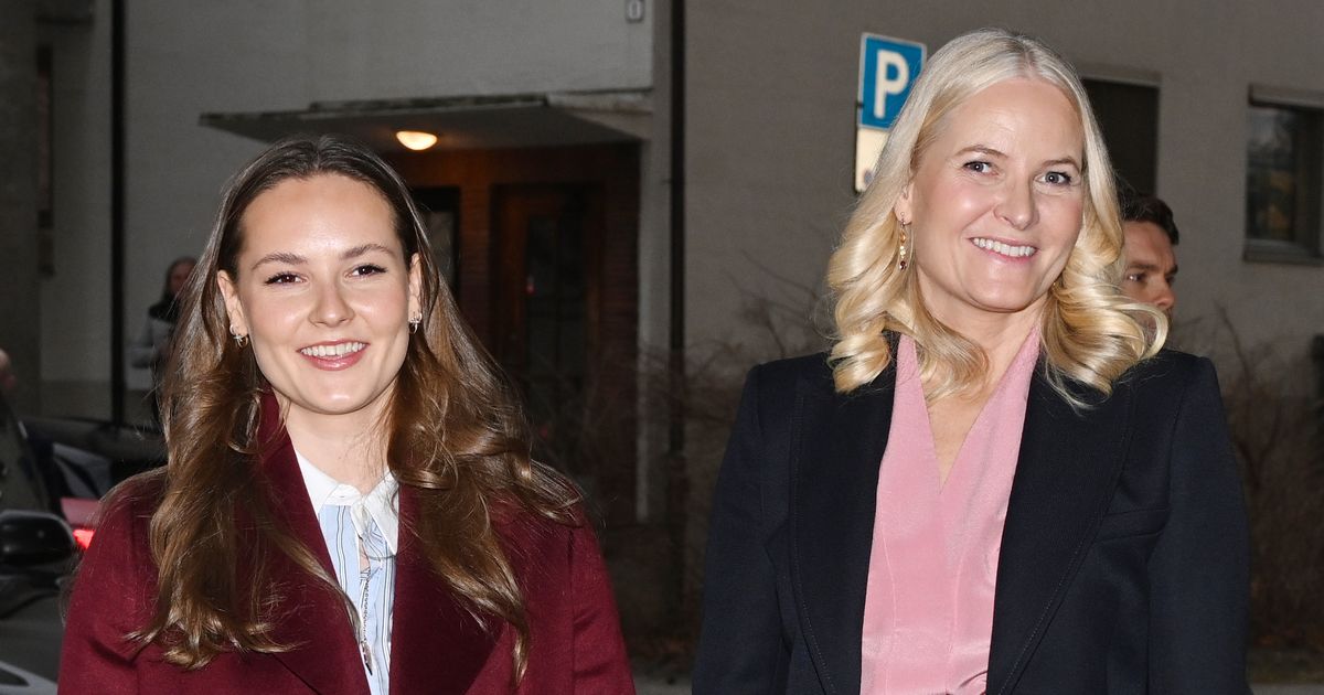 Nach Militärausbildung Ingrid Alexandra von Norwegen feiert Premiere
