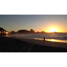 Einzigartig. Der Sonnenaufgang an der Copacabana.