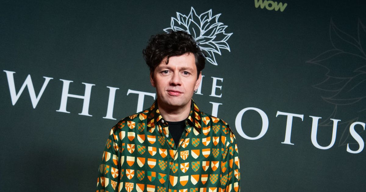 "The White Lotus" Jetzt spielt Christian Friedel an der Seite von Patrick Schwarzenegger