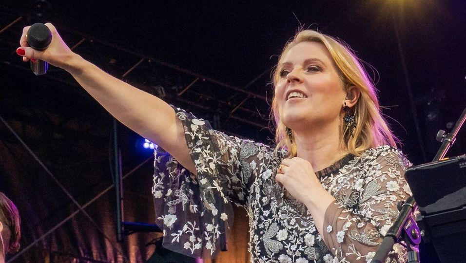 Patricia Kelly muss ihre Tour wegen Schmerzen absagen BUNTE de