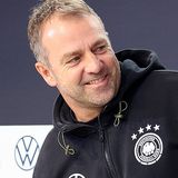 Hansi Flick: Bundestrainer mit Herz: Ein kleiner Fan darf seine Idole treffen