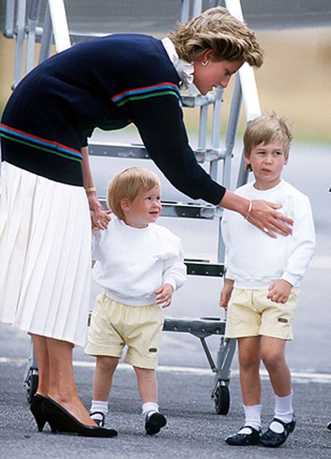 Am 15. September 1984 kommt Harry zur Welt. Später erzählt Diana, das dies die glücklichste Zeit mit Charles gewesen sei.