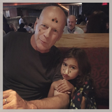 Seine Tochter designt Steiff-Teddy – und der sieht aus wie ihr Papa