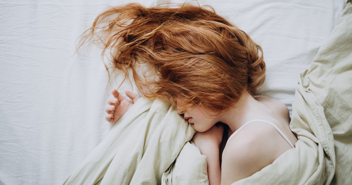 Lange Mähne: 5 Methoden, um deine Haare im Schlaf zu schützen