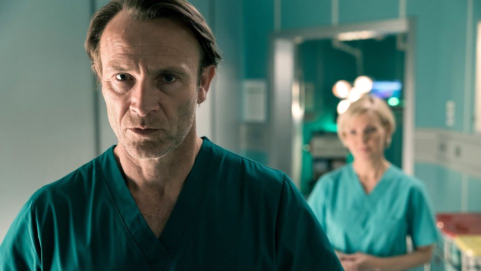 In aller Freundschaft“: Dr. Stein steht vor der schwersten Entscheidung  seines Lebens | BUNTE.de
