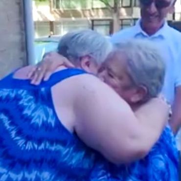 Nach Adoption getrennt: Zwei Schwestern treffen sich nach 75 Jahren wieder 