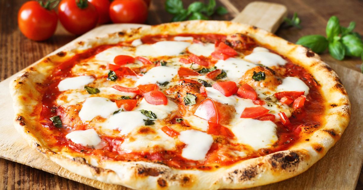 Pizza selber machen: Mit diesen Zubereitungstipps wird die Pizza eine ...