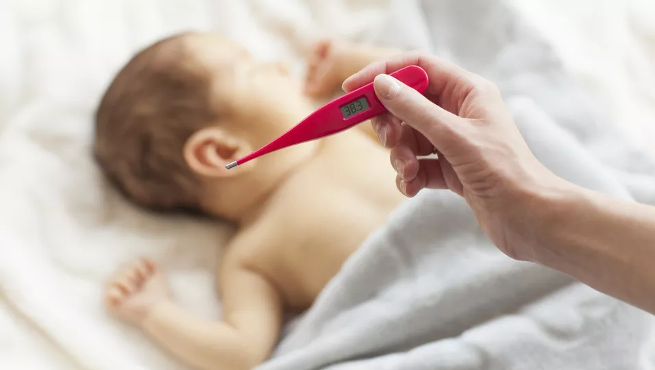 Hilfe, mein Baby schwitzt Das musst du wissen, wenn dein Baby viel schwitzt BUNTE.de