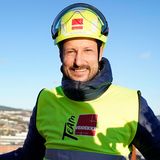 Haakon von Norwegen: Königlicher Kranführer - hier packt er mit an 