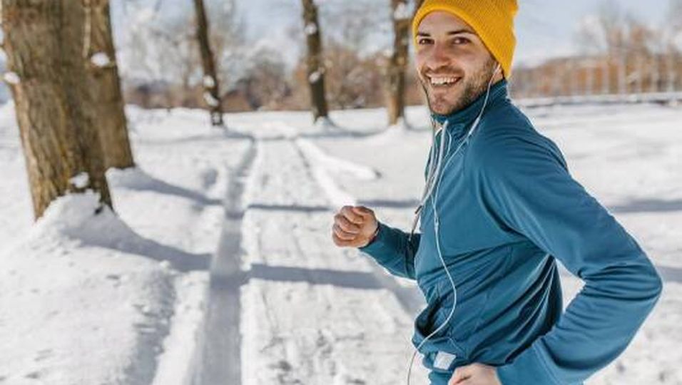 Joggen bei Kälte: 6 Tipps für eine sichere Laufrunde im Winter