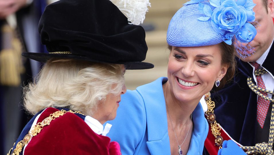 Entgegen vieler Spekulationen verstehen sich Herzogin Camilla und Herzogin Kate wohl prächtig