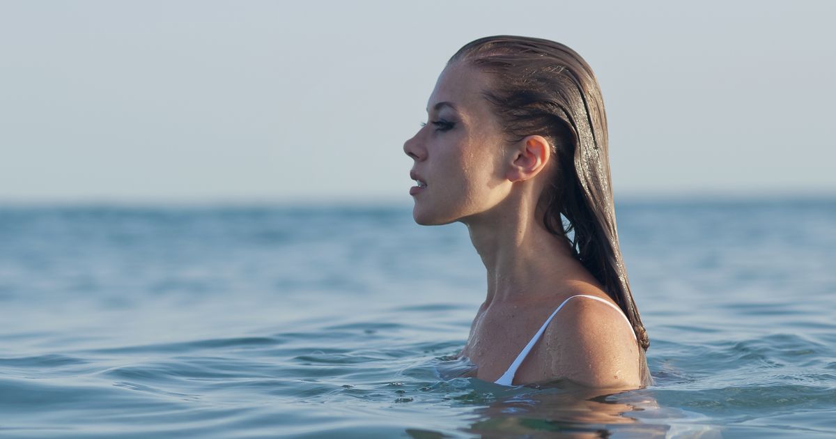 Sommerduft 2025 Das Parfum riecht nach salzigem Meerwasser und gebräunter Haut