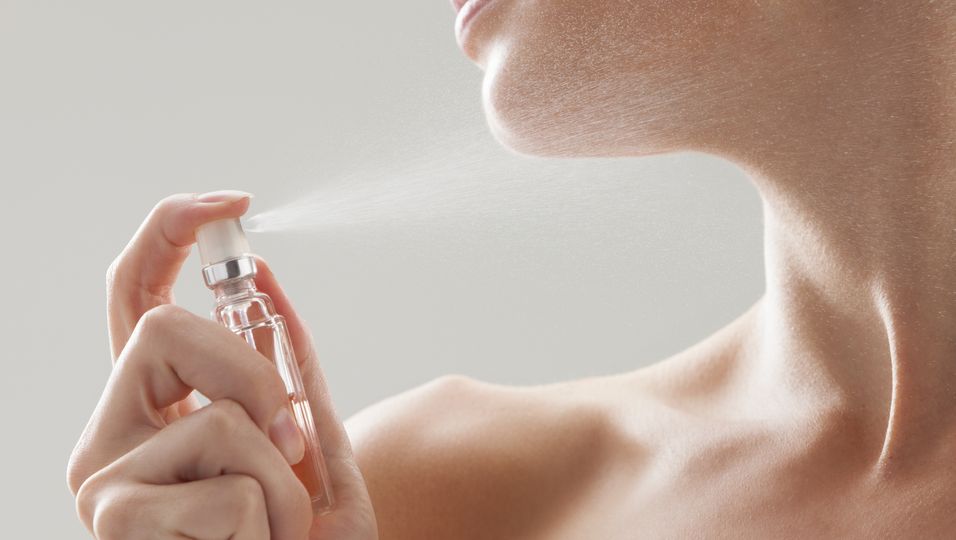 Sommerdüfte: Die 5 erfrischendsten Parfums unter 25 Euro von Flaconi und Co.