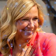 ZDF-Fernsehgarten-Star Andrea Kiewel -"Oh, wie ist das schön" – Ihr Bühnenlook ist eine Farbenexplosion