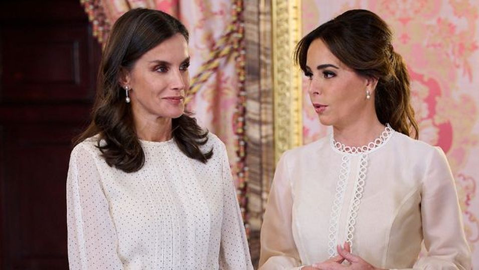 Mit Paraguays First Lady strahlt sie in Sofias Kleid um die Wette 