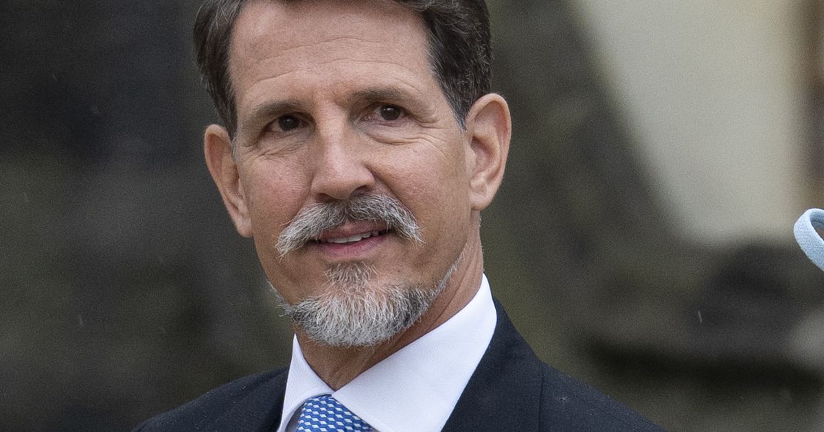 Der Prinz wird 58 Pavlos von Griechenland wurde mit 8 Monaten ins Exil verbannt