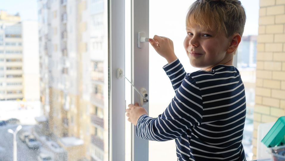 Wohnung kindersicher machen: Besten Tricks als Checkliste