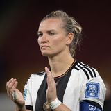 Alexandra Popp: Über WM-Aus: "Wir werden aufstehen und wiederkommen"