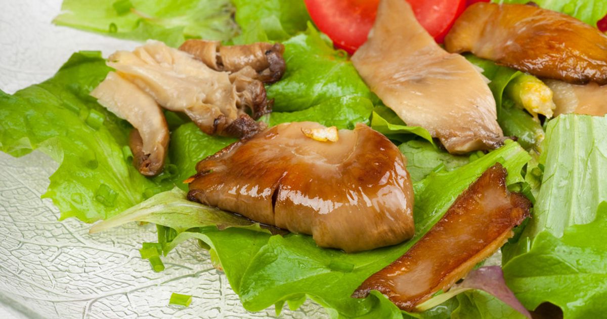 Gebratene Austernpilze: Mit Koriander-Zitronen-Soße und Reis anrichten ...