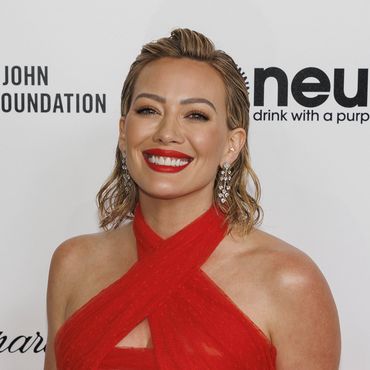 Hilary Duff's Anti-Aging Geheimnis: Makelloser Teint dank Beauty-Tool?
