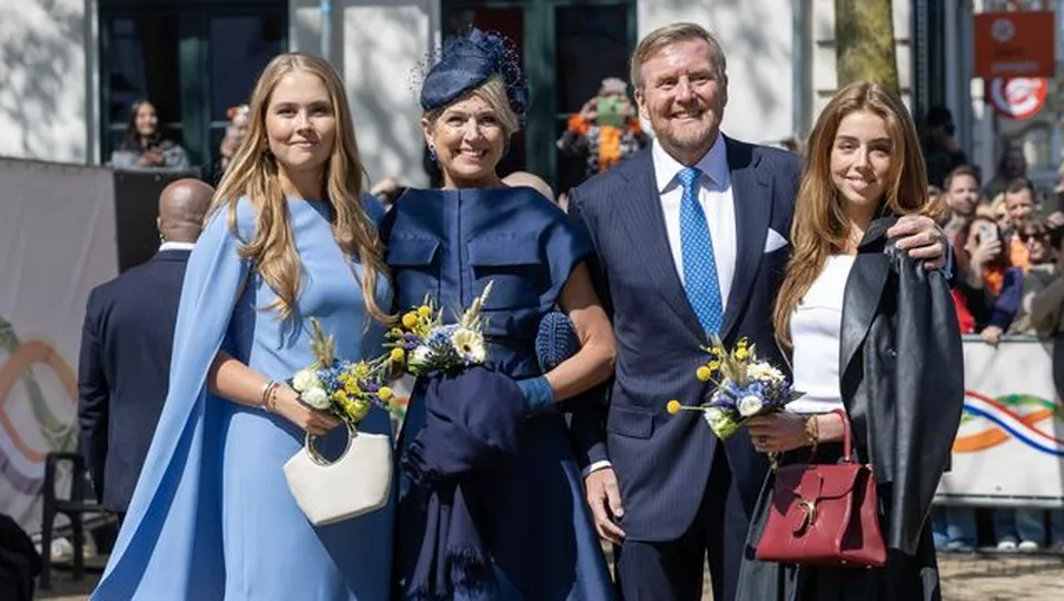 Selbstbewusst wie nie: Amalia begeistert in kurzem Kleid