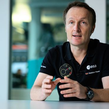 Der deutsche Astronaut Matthias Maurer spricht in einem Interview mit der Deutschen Presse-Agentur.