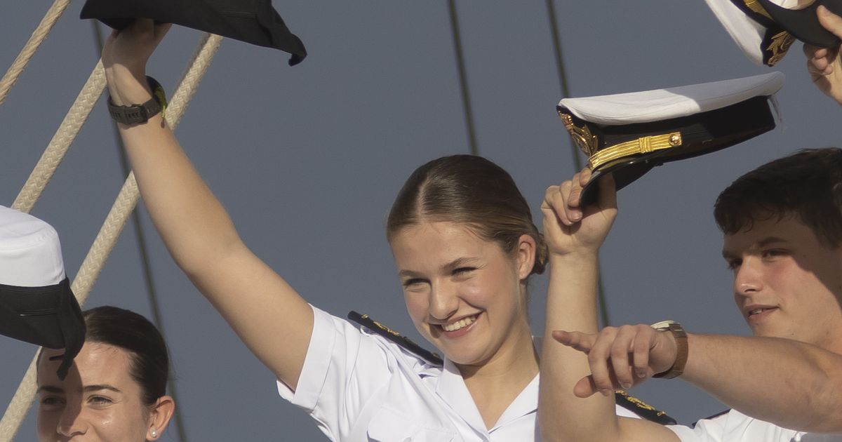 "Die beste Prinzessin der Welt" Leonor von Spanien entzückt Royal-Fans als Matrosin