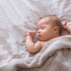 3 Schlaf-Mythen über Babys