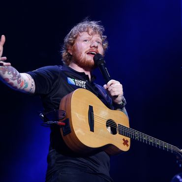 Mittlerweile hat Ed Sheeran nicht nur die Spitze der Charts erobert, sondern auch die Herzen der Promidamen.
