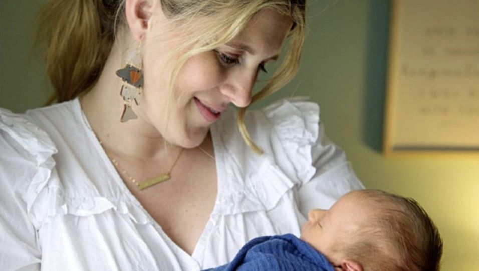 Krankenhaus weist Mutter in Wehen ab – kurz darauf bringt sie Baby im Auto zur Welt