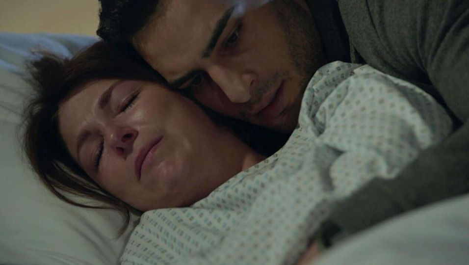 Tragischer Unfall bei GZSZ – Lilly und Nihat verlieren ihr Kind | BUNTE.de