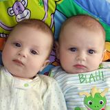 Two baby boys twin brothers PUBLICATIONxINxGERxSUIxAUTxONLY Copyright: GalinaxBarskaya 30247190