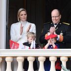 Charlene von Monaco, Albert II von Monaco und die Kinder Jacques und Gabriella