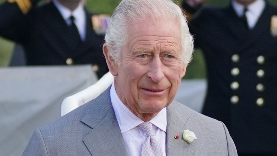 König Charles III. stellt das "Familienunternehmen" radikal um