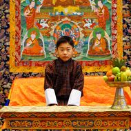Drachenprinz Jigme: Kuriose Zeremonie: Er wird zum ersten "digitalen Bürger" Bhutans 