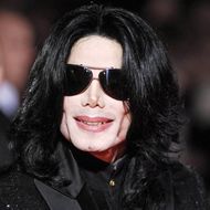 Die Klage gegen Michael Jacksons Firmen könnte nun doch vor Gericht landen.