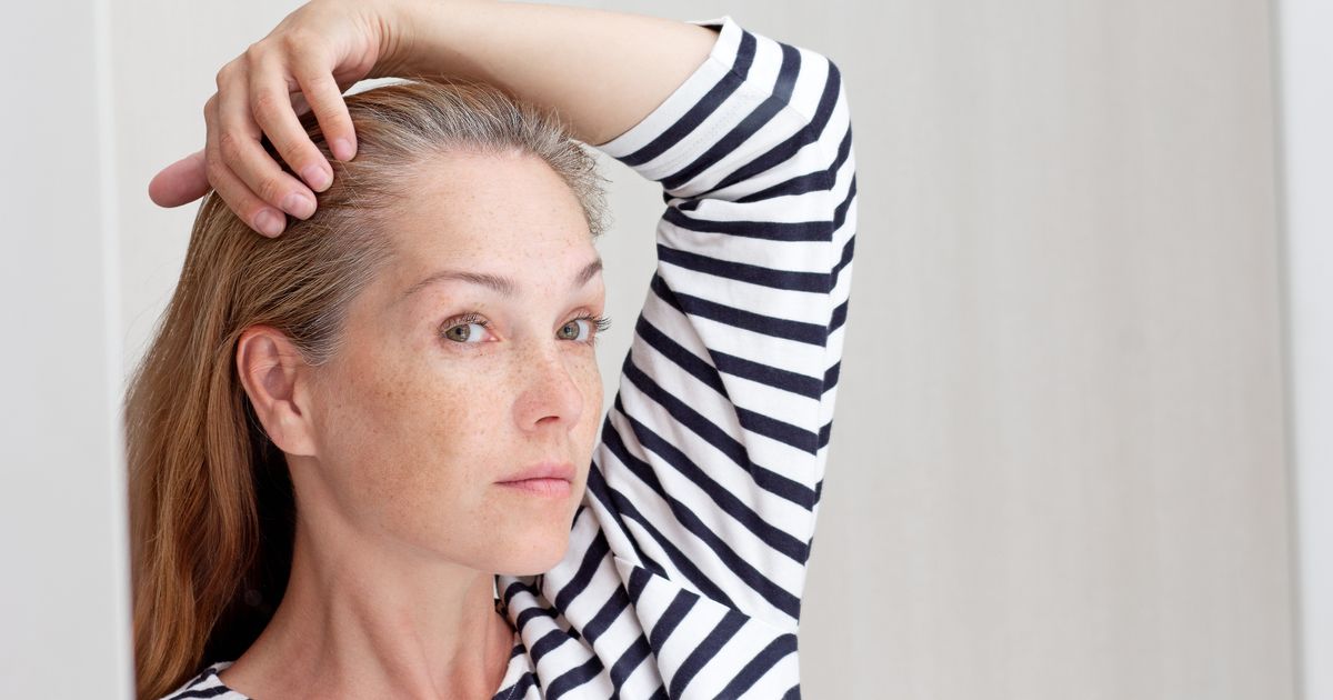 Besser als Färben Ein Drogerie-Shampoo kaschiert graue Haare in Sekundenschnelle