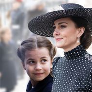 Herzogin Kate: Süßer Mutter-Tochter-Moment: Sie gibt Charlotte Sicherheit