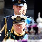 König Charles & Prinz William: Noch vor Krönung: Sie zeigen keine Absichten sich mit Prinz Harry zu versöhnen