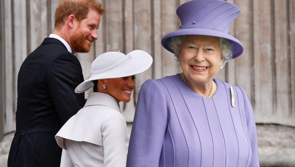 Queen Elizabeth II. (†96) - Großzügige Geste an Harry & Meghan: "Hoffe, sie respektieren es"