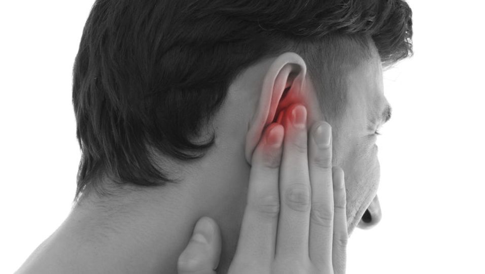 Ohrenerkrankung - Geplatztes Trommelfell: Symptome erkennen