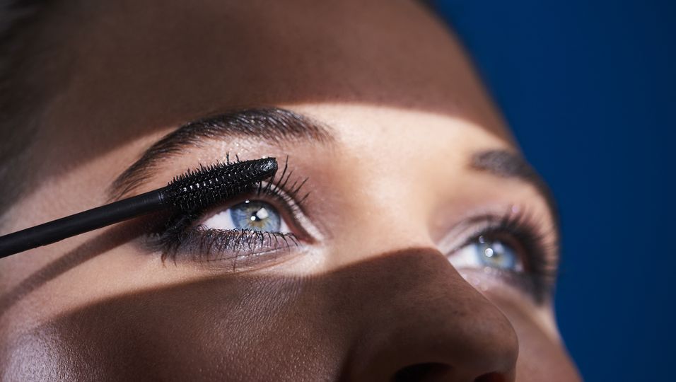 Wow-Effekt: Die beste Drogerie Mascara für zauberhafte Wimpern