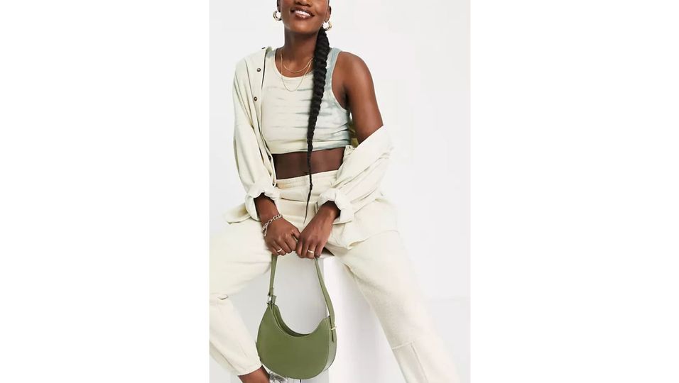 Kaia Gerber liebt diese Designertasche – bei ASOS gibt's einen Lookalike