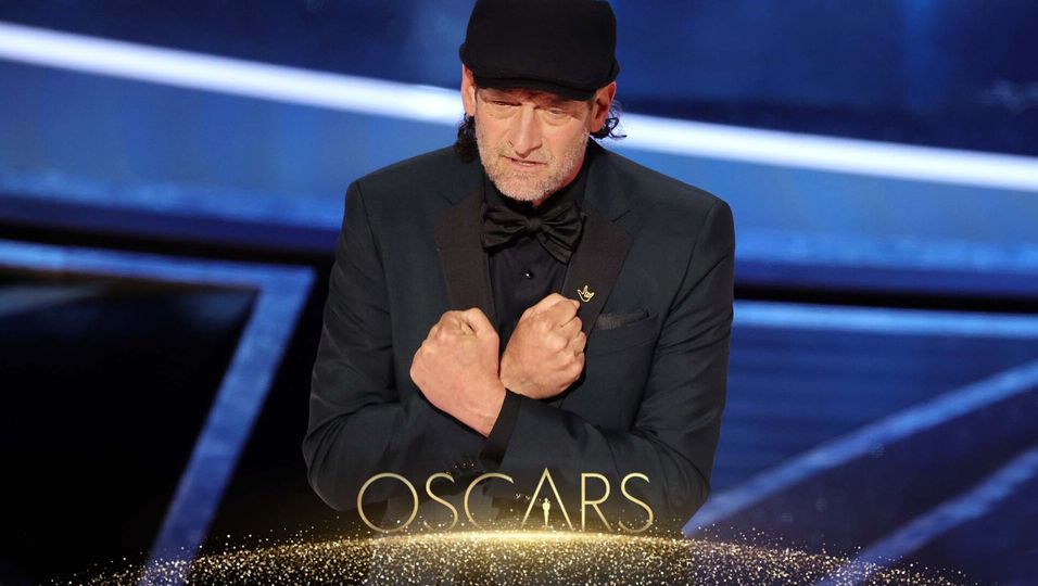 Gehörloser Schauspieler gewinnt den Oscar – und rührt das Publikum zu Tränen